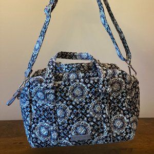 Vera Bradley Iconic 100 Bag. Crossbody